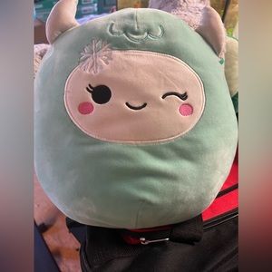 11” squishmallow yeti